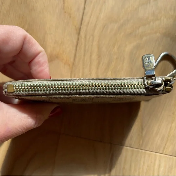Louis Vuitton Key Pouch - Picture 3 of 7